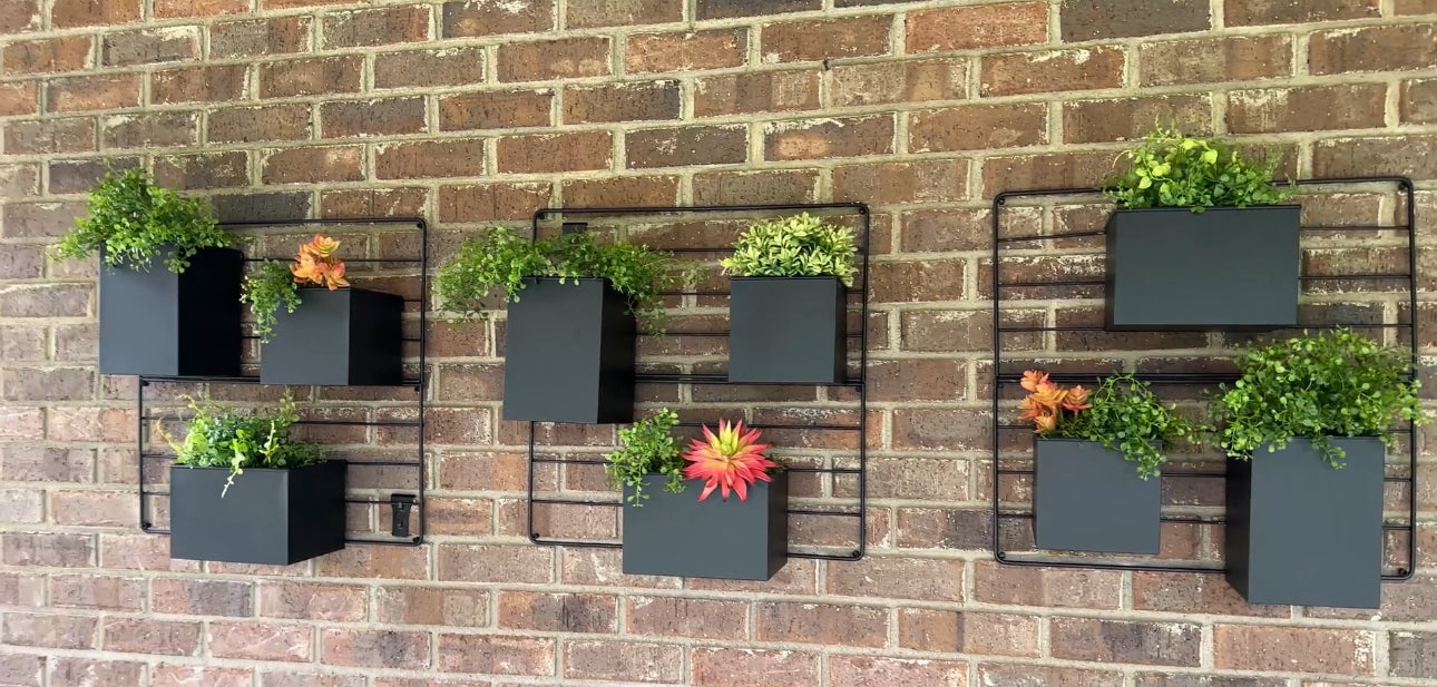 Green Décor Accents